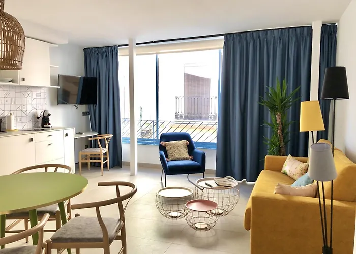 Chezmoihomes Patio De Luz - Stylish s In Parraga 13